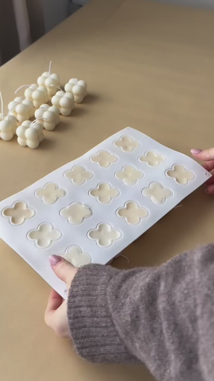 Mini Bubble Candle 🫧